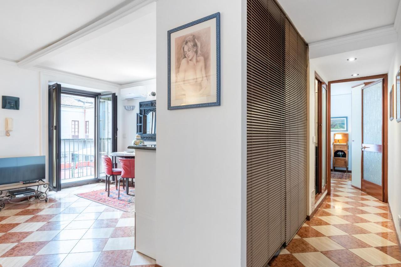 Via Etnea Cozy Apartment With Balcony كاتانيا المظهر الخارجي الصورة
